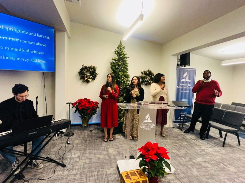 Christmas praise and piano
