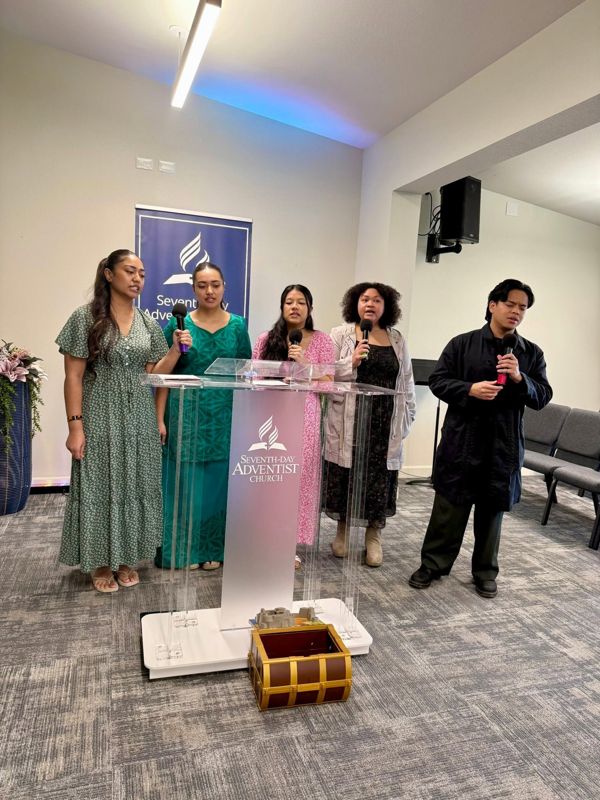 Youth singing on Sabbath
